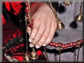 hier die Hand unserer Serafina